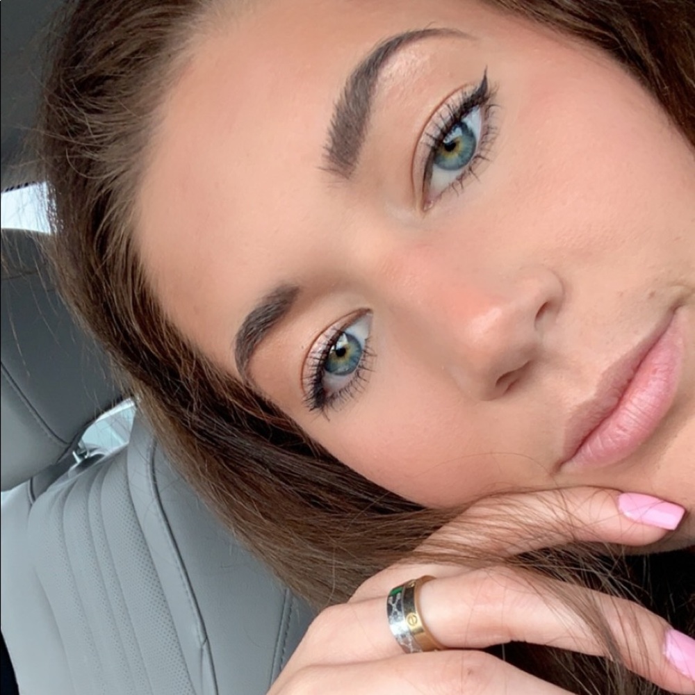 Meet your Posher, Tayra